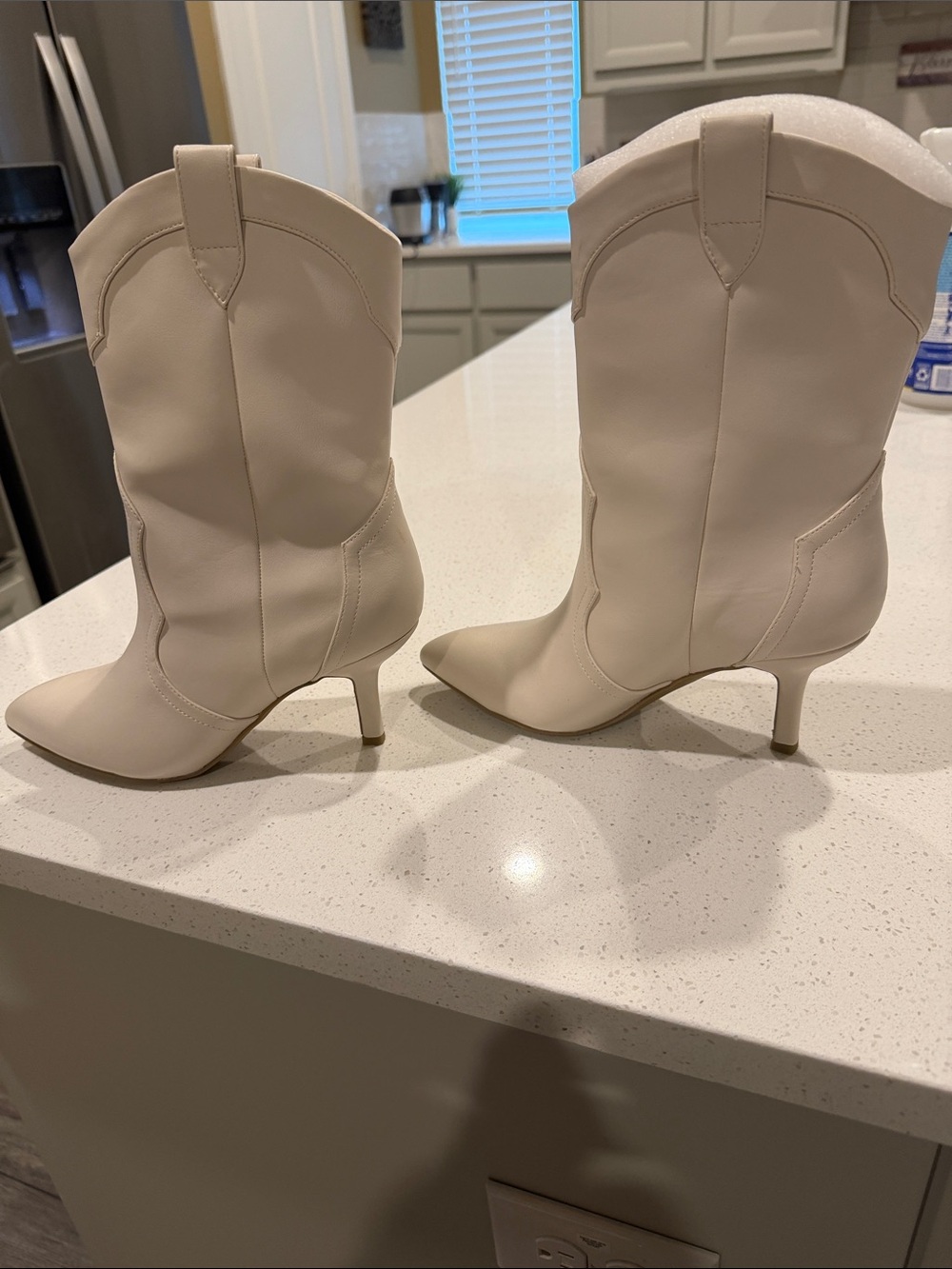 Dolce Vita Cream Pointed-Toe Mid-Calf Kitten Heel Boots Size 7 .  New